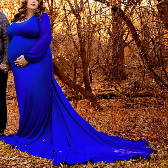 Plus Size Maternity Gown - Picture 3 of 3